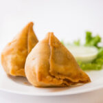 SAMOSA (MEAT/VEG) 2PCS